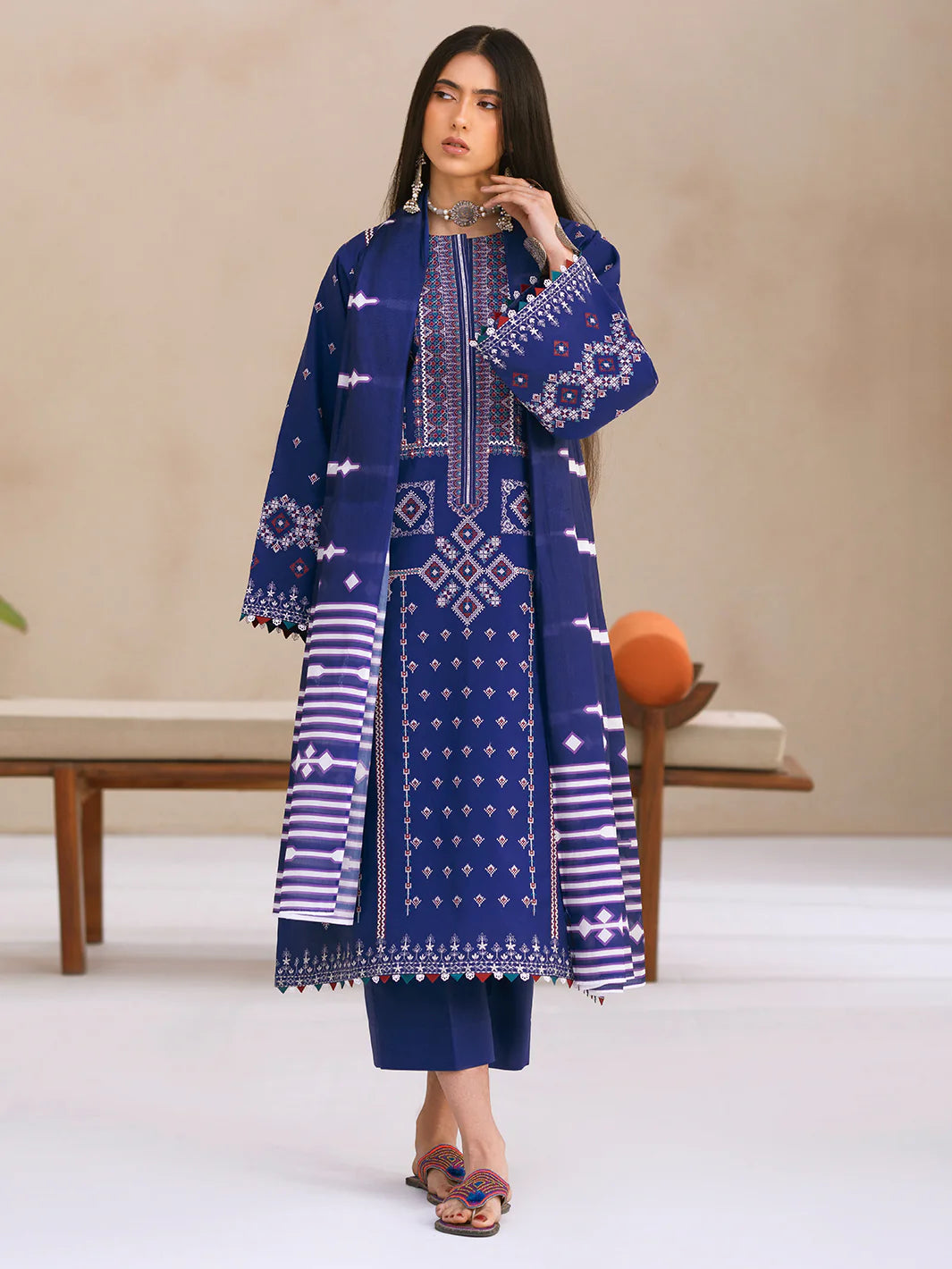 84 - B | 3 PC LAWN - Binilyas