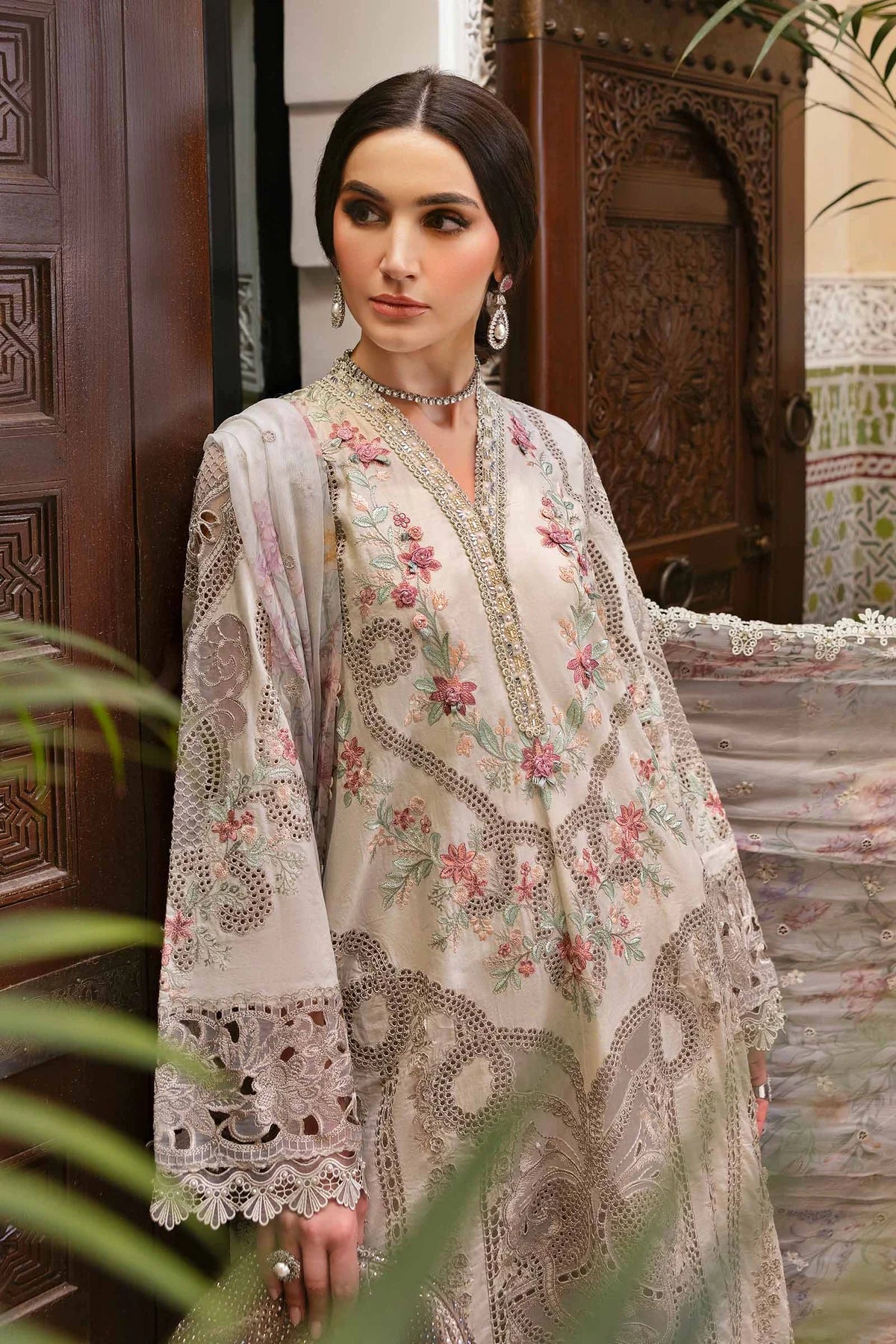 3 Piece Unstitched Embroidered Lawn Suit | D-2514-B - MARIA.B