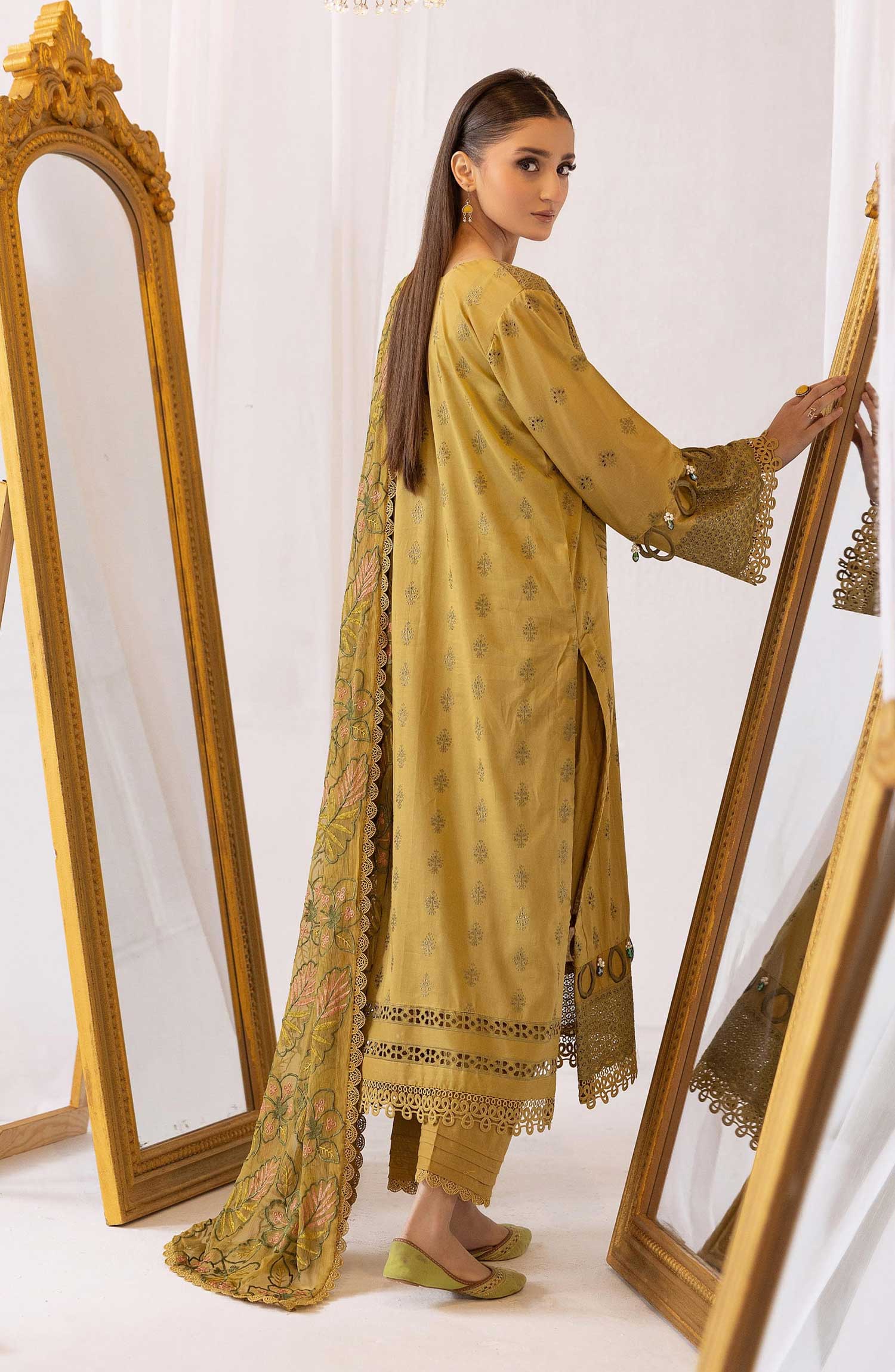 Mahees Saliqa Chikankari Lawn Embroidered Collection By Riaz Arts D-01